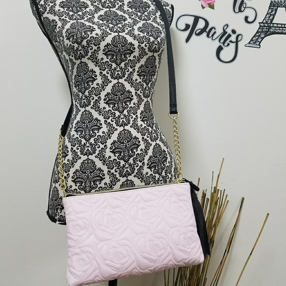🎈BLOWOUT SALE🎈BETSEY JOHNSON CROSSBODY BAG! - Picture 2 of 4