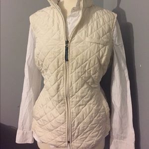 VAN HEUSEN QUILTED VEST