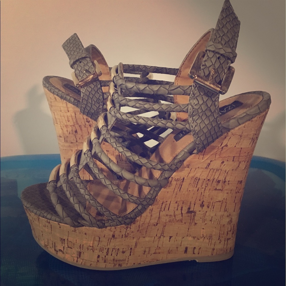 Gray Wedges with Snake Skin Pattern