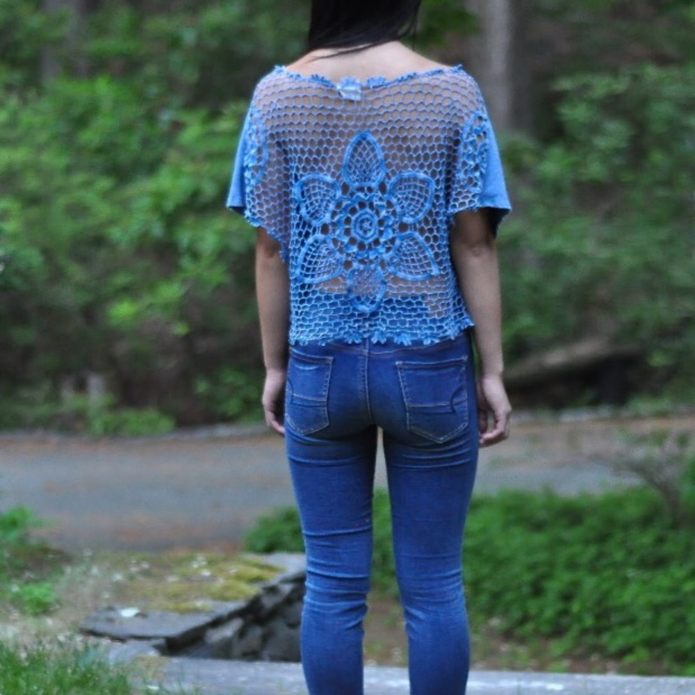 UO Crochet Flower Back Crop