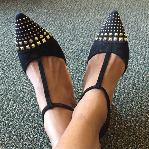 BCBGeneration Shoes - 🎉BCBG Studded Heels🎉