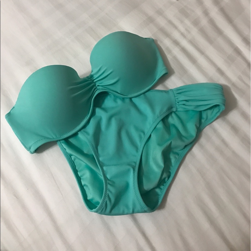 🎉NWOT Victoria's Secret Bikini Top🎉
