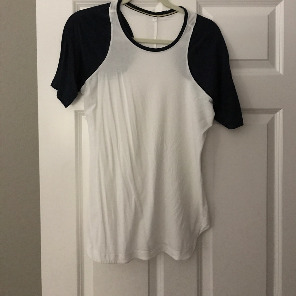 Lululemon top
