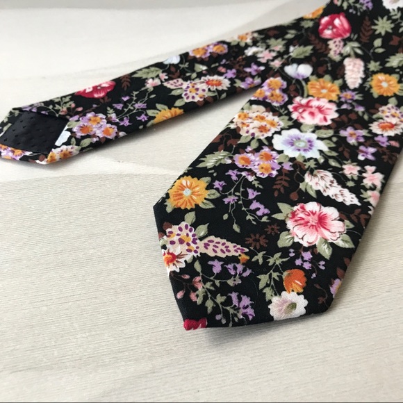 Men's Floral Skinny Tie - Picture 3 of 3
