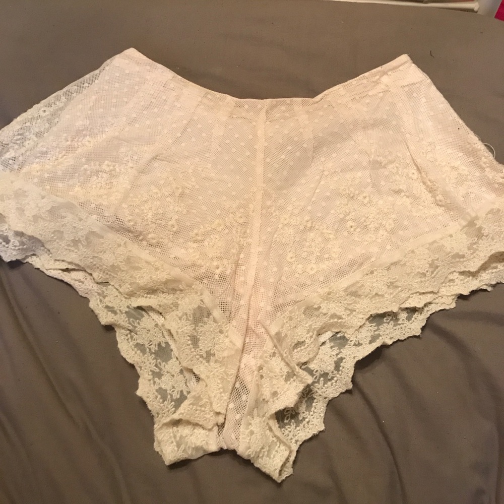 urban outfitters lace shorts