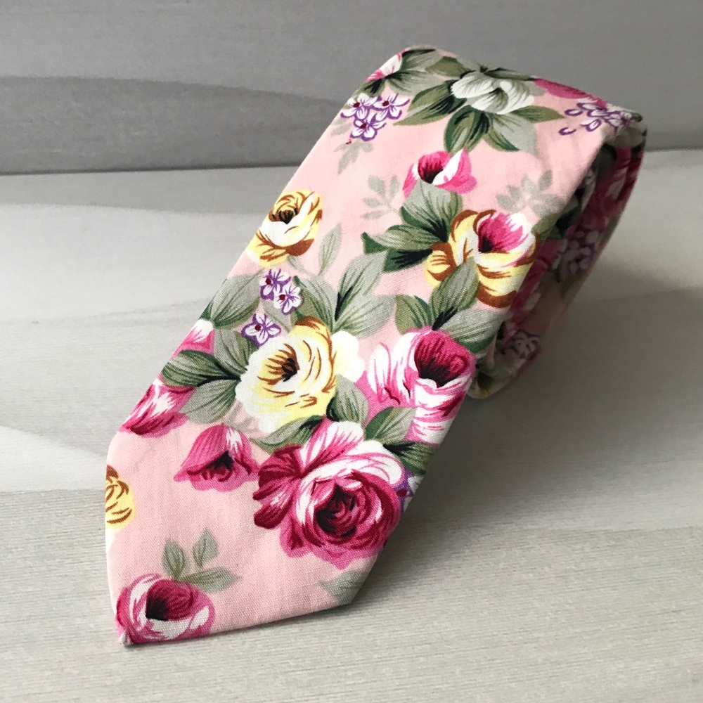 Men's Light Pink Floral Skinny Tie