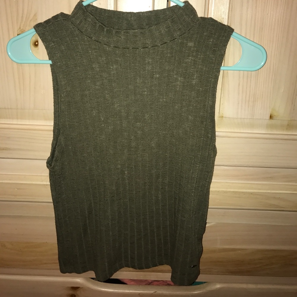 Green crop top