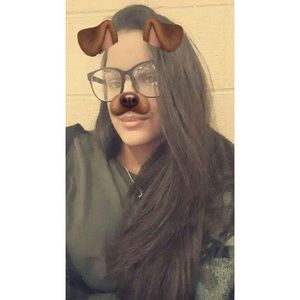 Meet your Posher, Nairy noelia