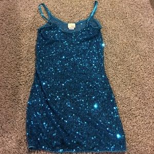 Daytrip layering sequin tank