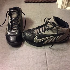 Nike air basketball shoes size 10.5