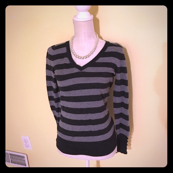 Forever 21 soft sweaters - Picture 1 of 2