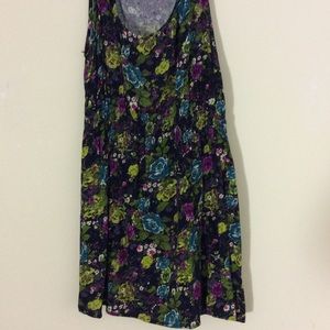 Dress for a junior in a medium