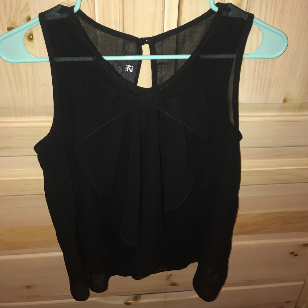 Size small black blouse
