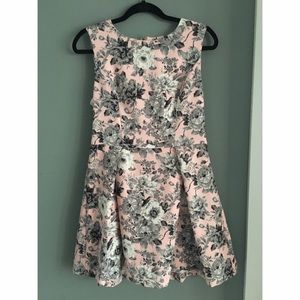 Floral Forever 21 dress!