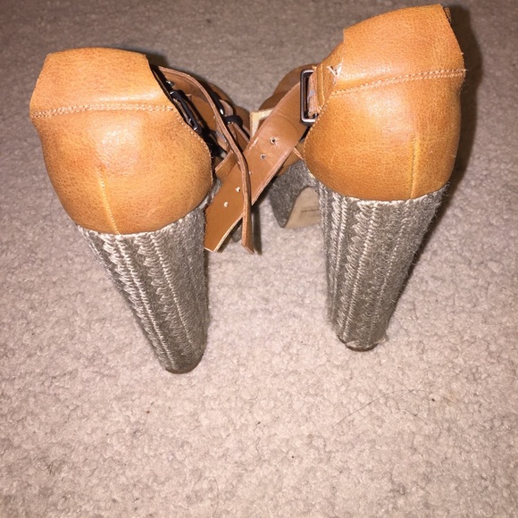 Heeled Sandals - Picture 2 of 4