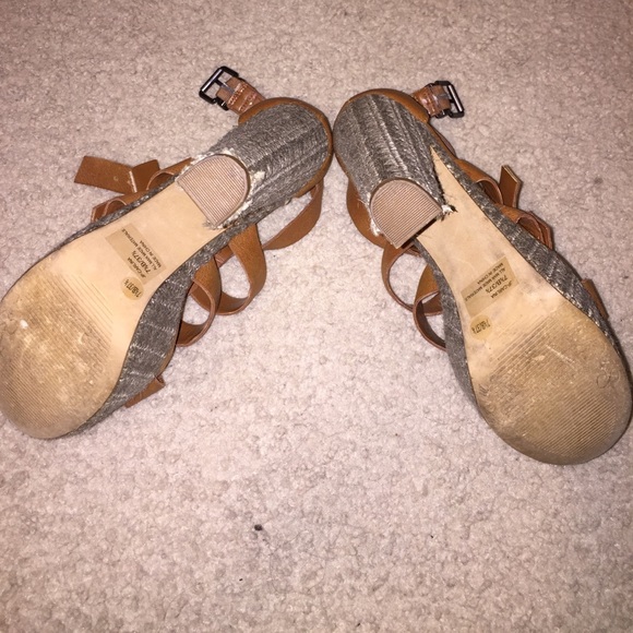 Heeled Sandals - Picture 4 of 4