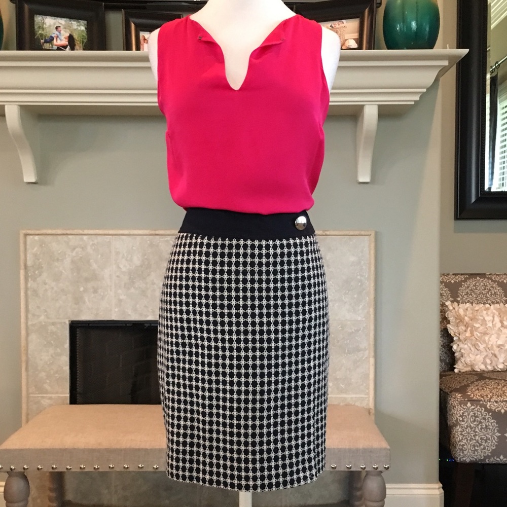NWT Ann Taylor Navy Blue & Cream Tan print Skirt