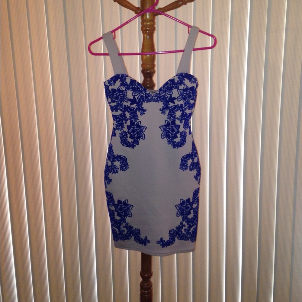 Asos Nude Bodycon Dress with Appliqué size 0