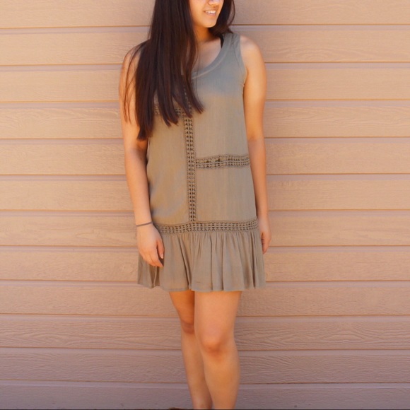 Dresses & Skirts - Olive low drop waist shift dress