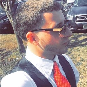 Meet your Posher, Dominick