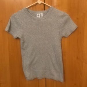 Grey t-shirt