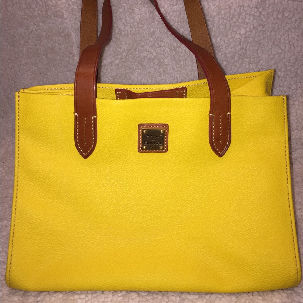 Dooney & Bourne yellow shoulder small tote bag