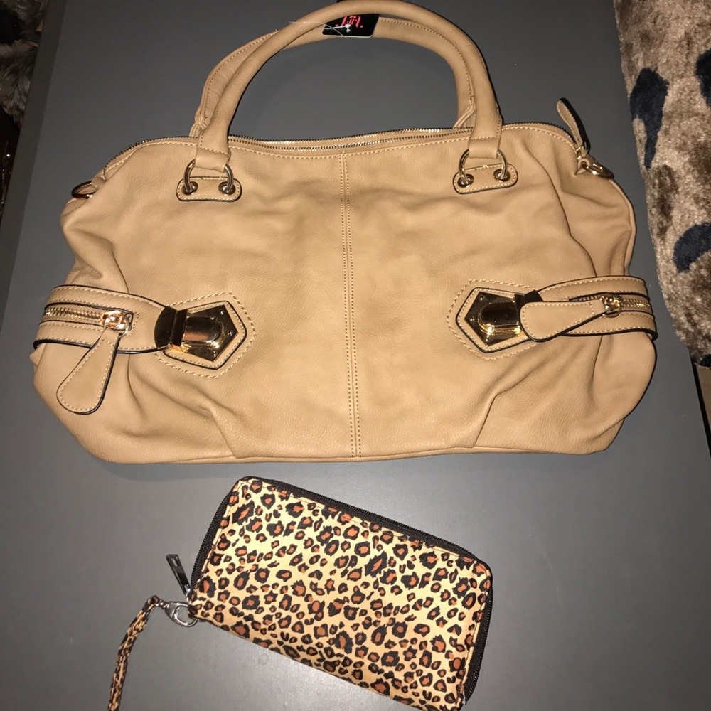 Purse and wallet