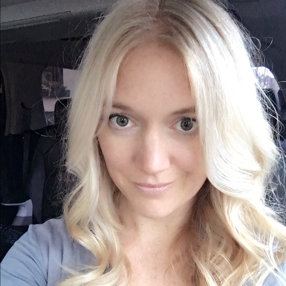 Meet your Posher, Quinn - Picture 1 of 1