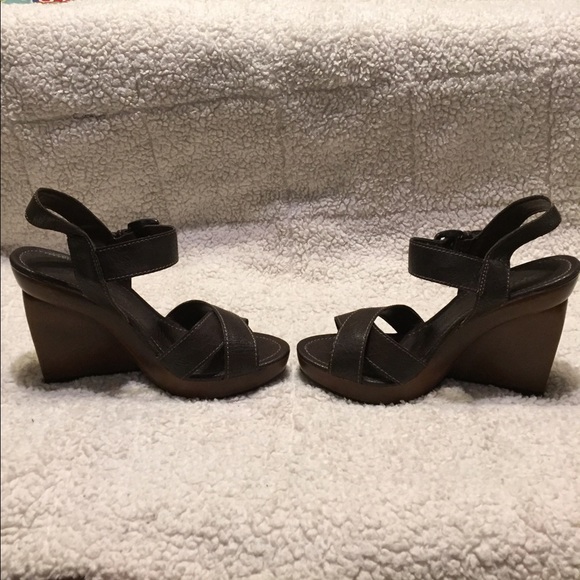 Dark brown strappy wedges - Picture 4 of 7