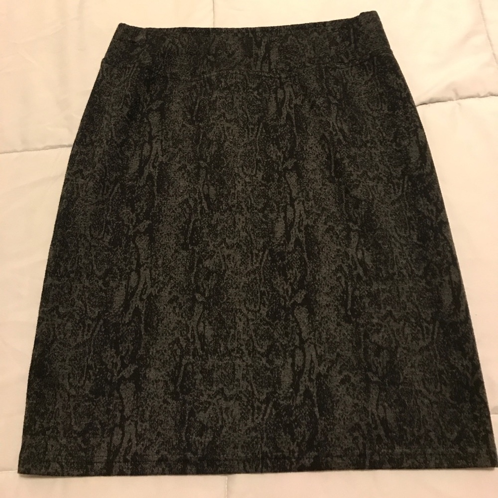 Black snake print pencil skirt