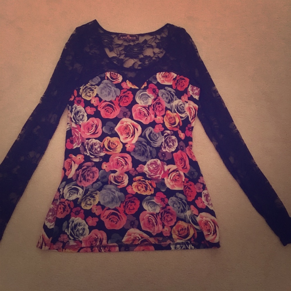 Lacy Flowery Top