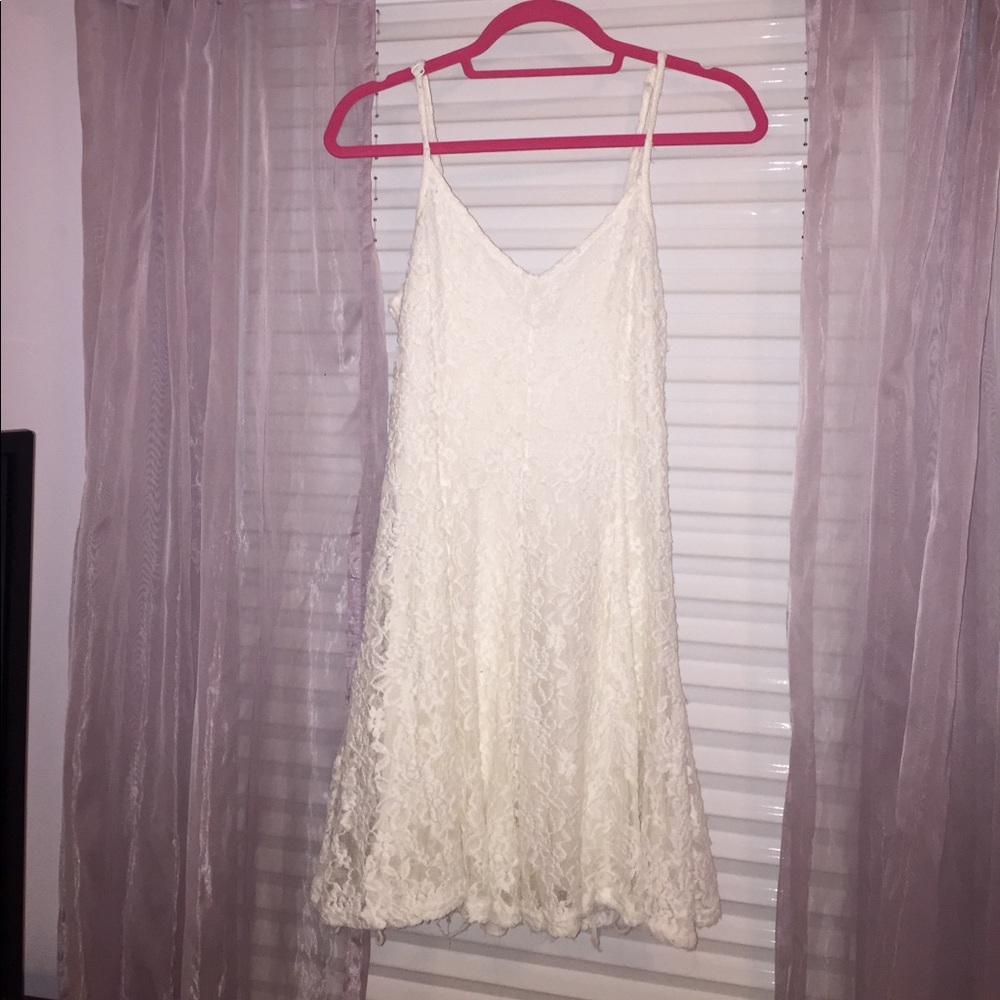 American Eagle Lace dress