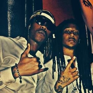 Meet your Posher, Dennis