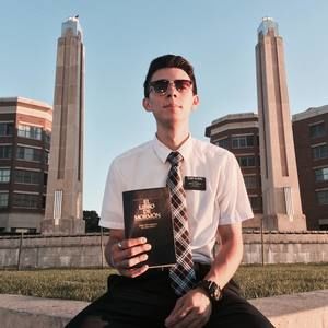 Meet your Posher, Gabriel