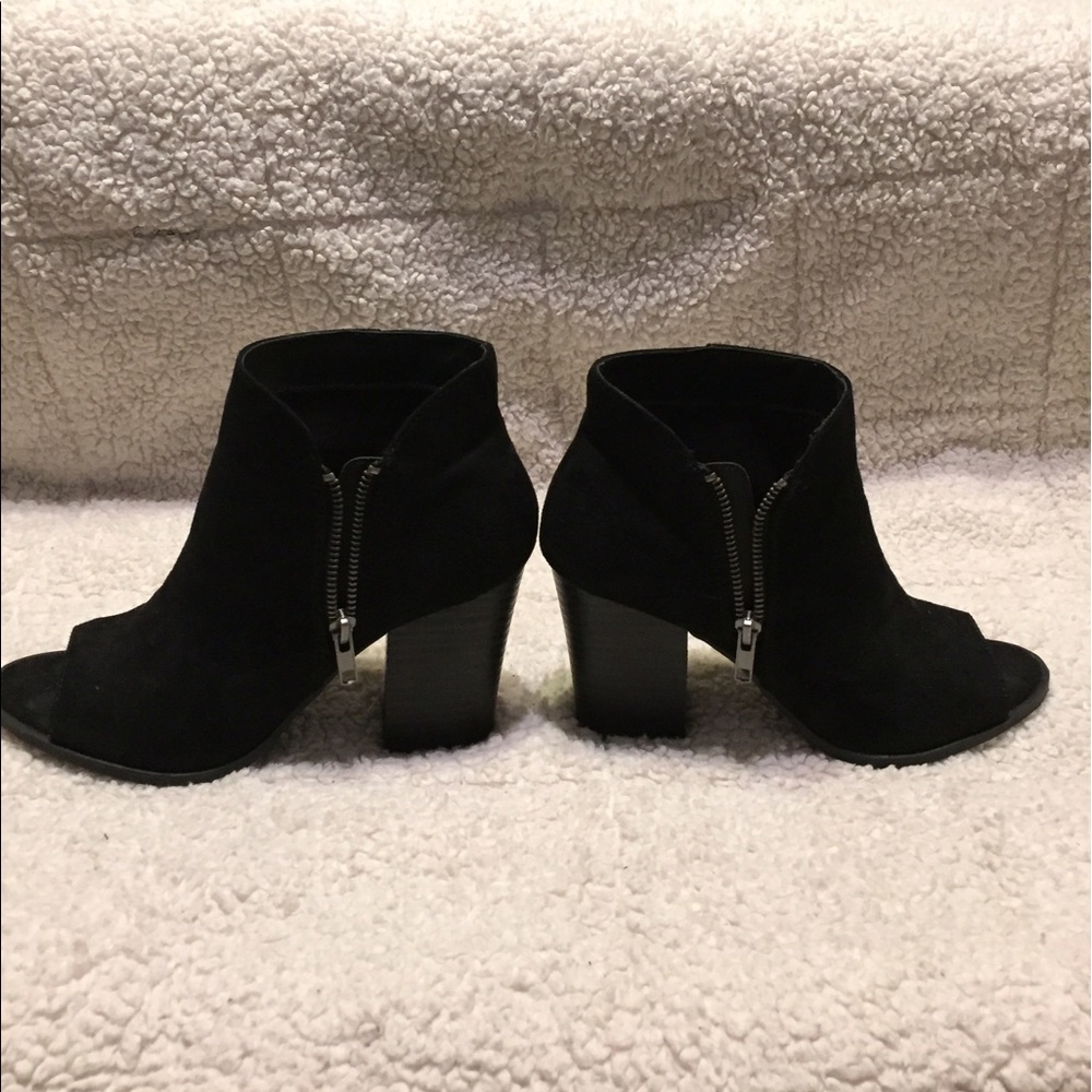 Carlos Santana Black Suede Shoe Boots