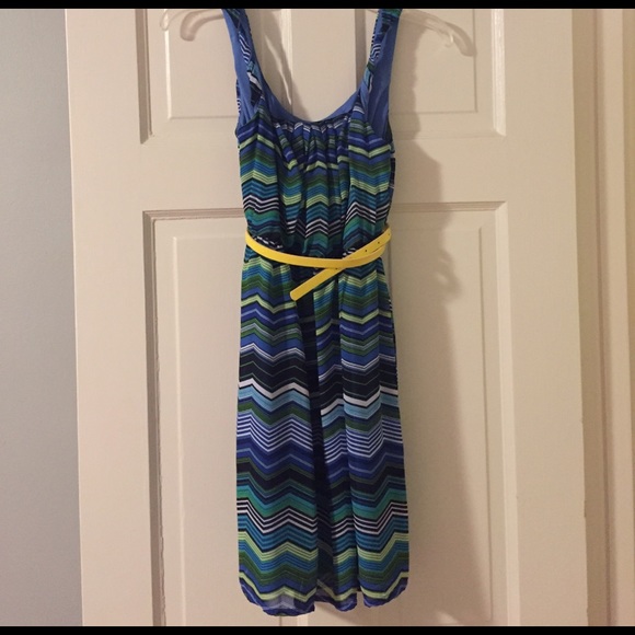 Patterned Dress - Picture 3 of 3