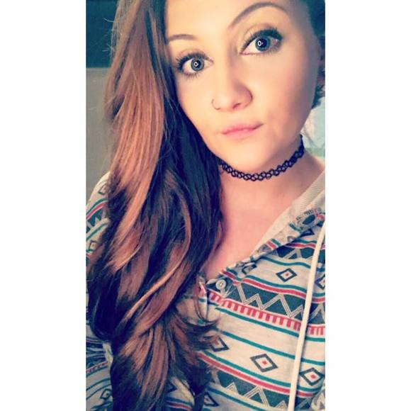 Meet your Posher, Lyndsey - Picture 1 of 1