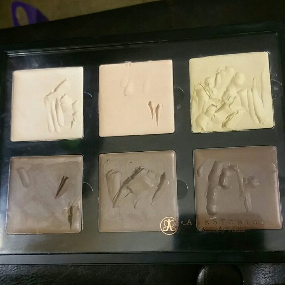 Anastasia Beverly Hills Creme Contour Kit