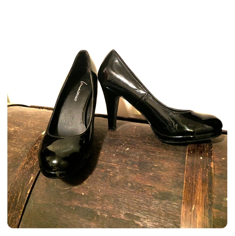 Lane Bryant black pumps