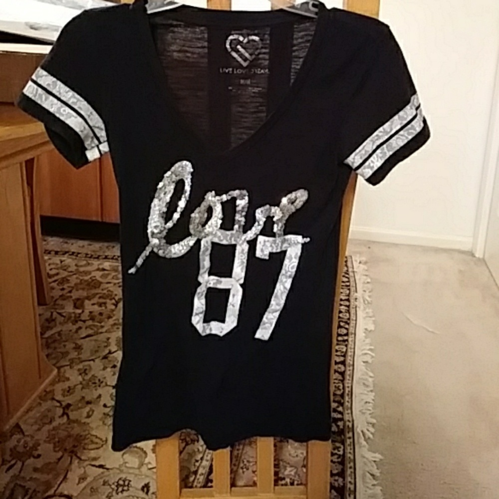 Love 87 sequin black tee