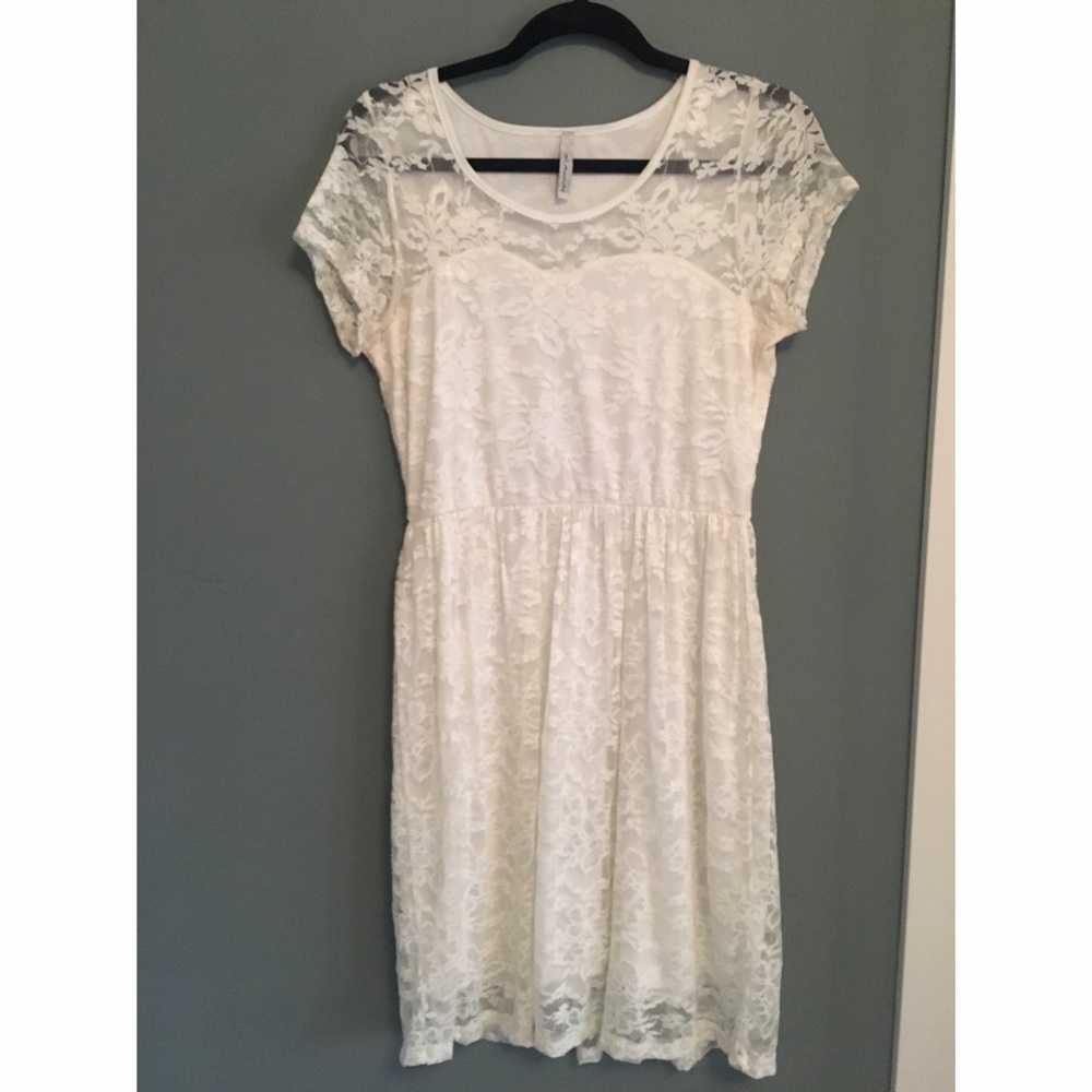 Flowy lace dress