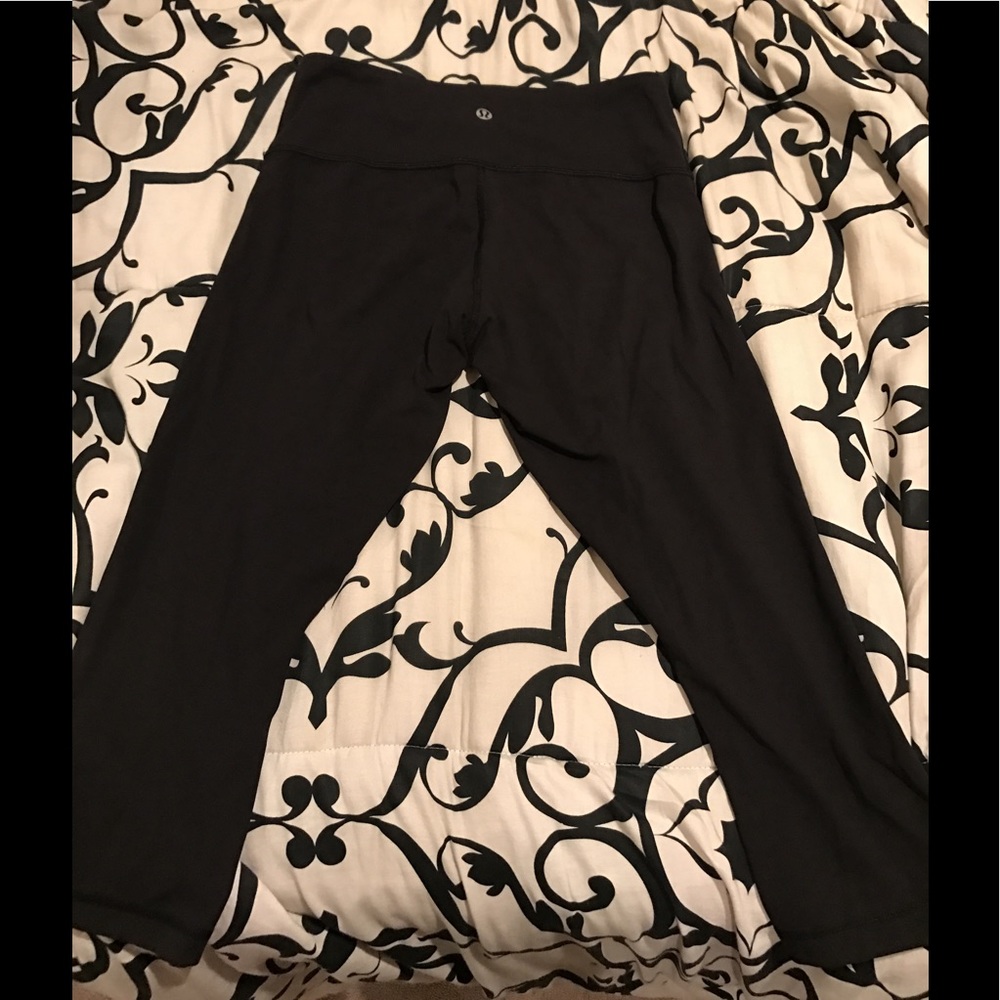 Lulu lemon cropped wunder under