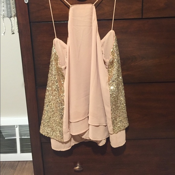 Thin strap flowy tank top with sequin detailing - Picture 2 of 2