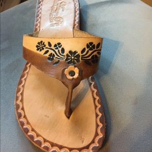 TRENDY MEXICAN SANDALS!