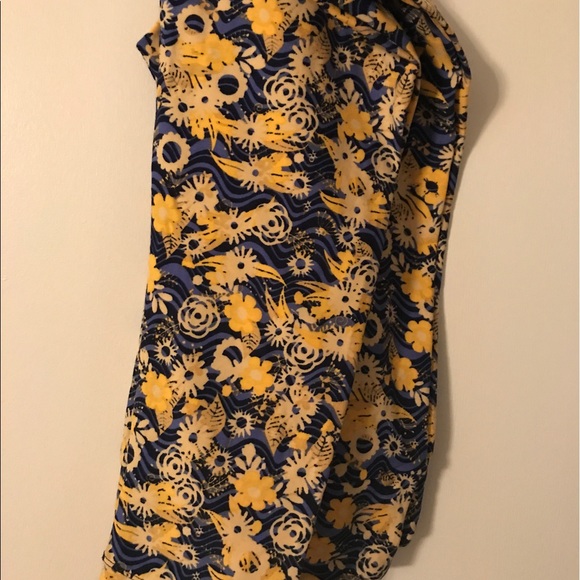 Lularoe Tall/Curvy Leggings - Picture 1 of 1