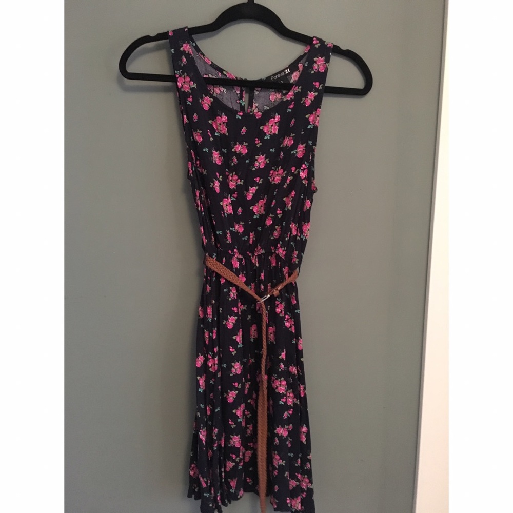 Fun and adorable sun dress!