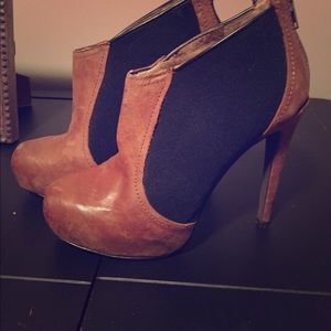 Size 6.5 jessica Simpson booties