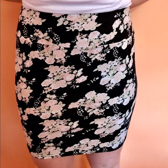 floral bodycon skirt