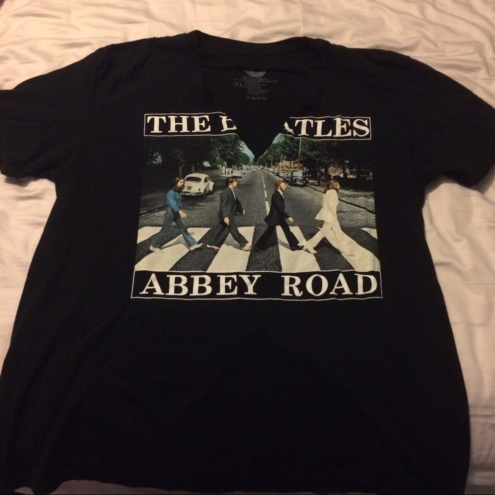 *SOLD*RESTYLED VINTAGE TEE