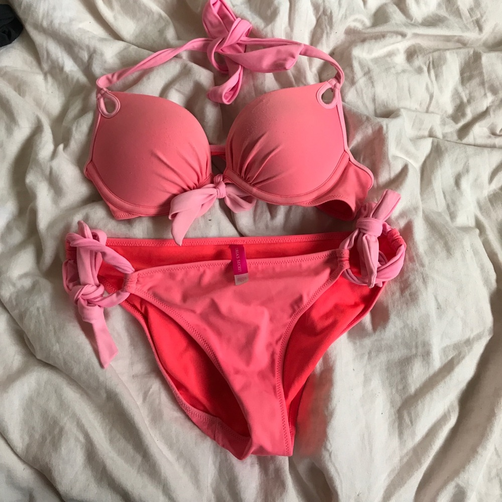 victorias secret "gorgeous" style set